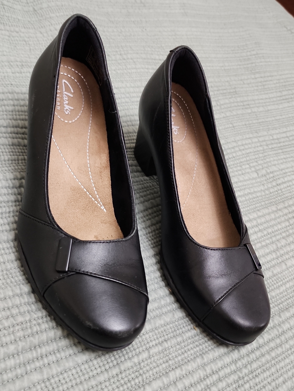 Clarks Black Leather Block Heel Pumps 6.5